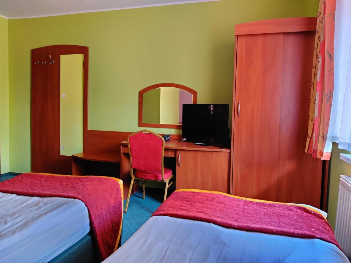 Hotel Zulawy エルブロンク エクステリア 写真